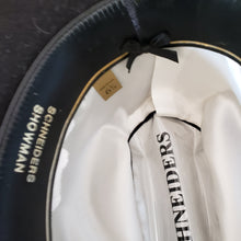 Schneiders Black Showman Designed 6 3/4