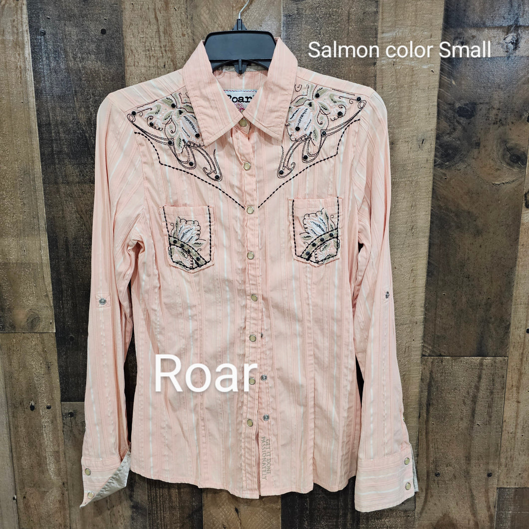 Roar Salmon Colored Shirt small – Rock & Rail Western Wear Roar Salmon Colored Shirt small – Rock & Rail Western Wear
