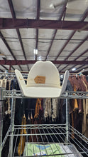 R Kendalls White Showman 6 1/2 Hat