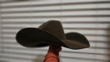 Atwood 7X Pecan 7 1/8 Shaped and Ready to Wear
