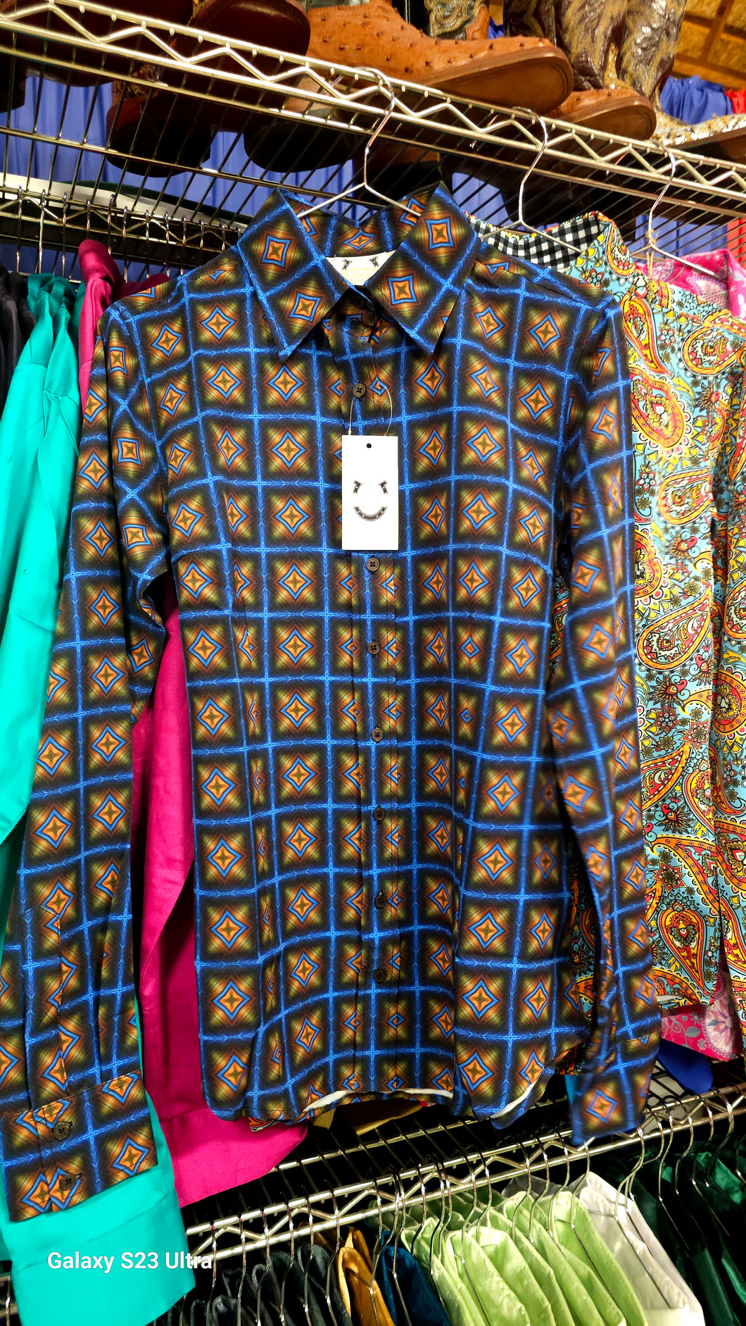 Loop D Easy Care Button Shirt Blue Medallion