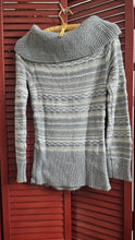 White House/Black Market Sweater XS EMBELLISHED