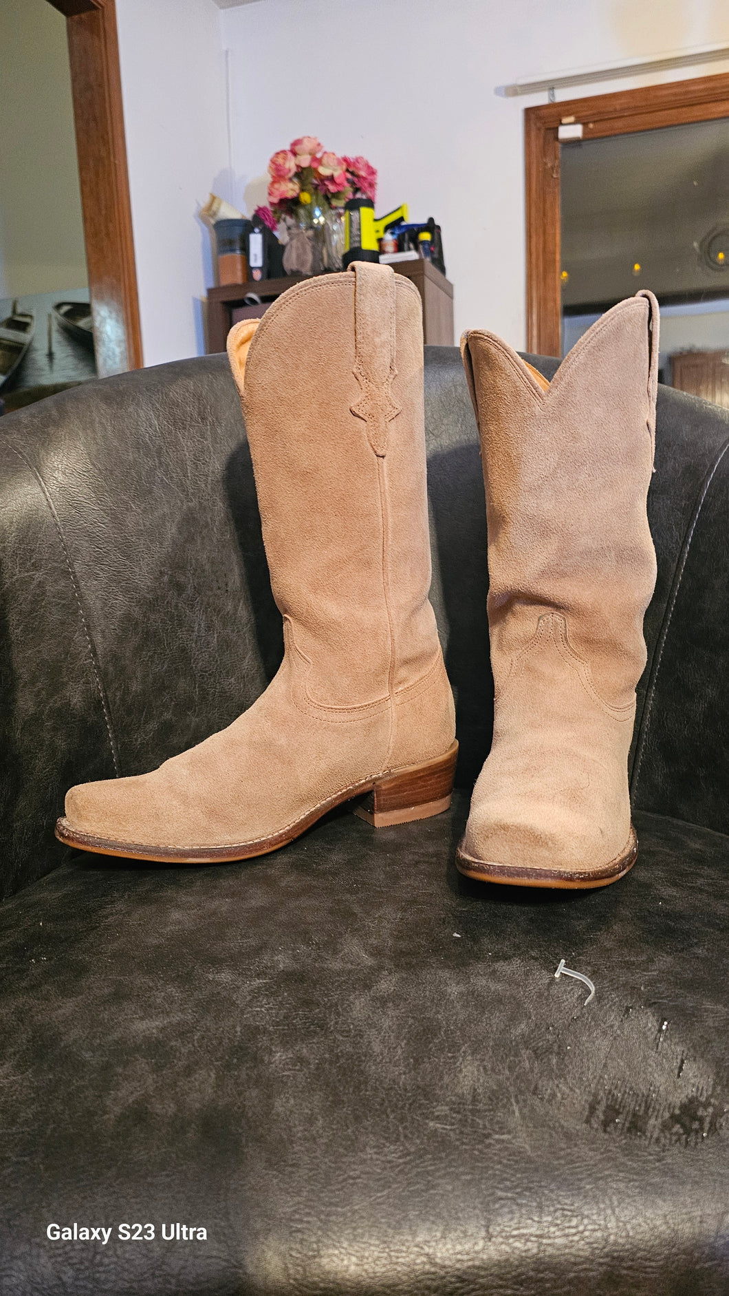 Tecovas Cheyenne 8M worn a few x