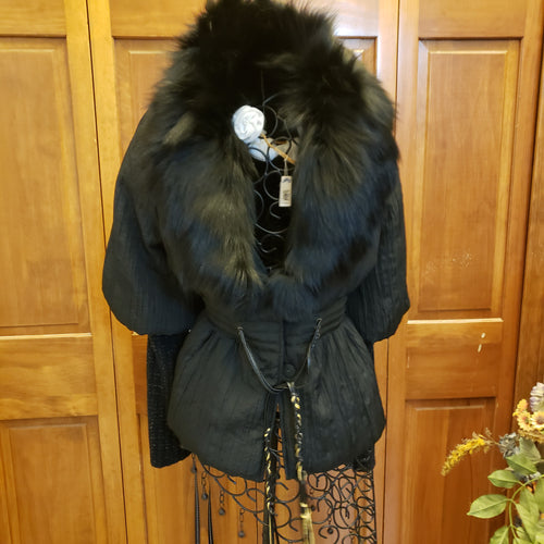 Ryu dress jacket / blazer black with removable fur collar size small Unique Boutique item